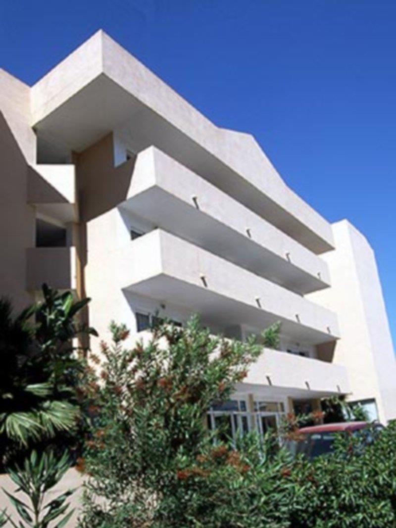 Apartamentos Blue Star (Adults Only) Sant Antoni de Portmany Dış mekan fotoğraf