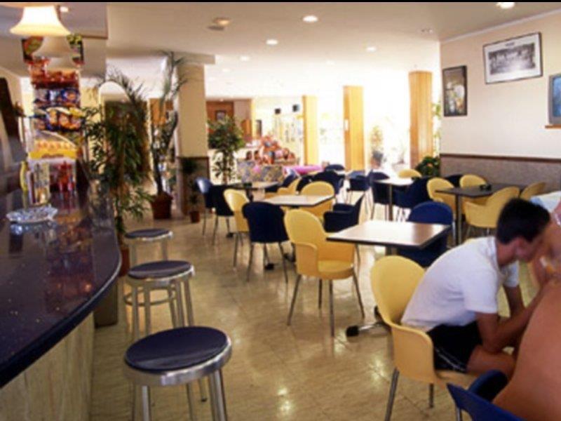 Apartamentos Blue Star (Adults Only) Sant Antoni de Portmany Dış mekan fotoğraf