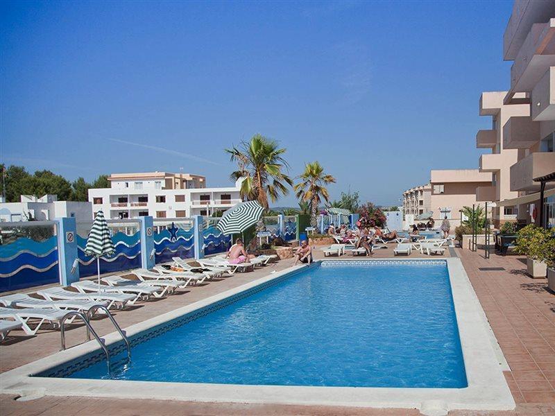 Apartamentos Blue Star (Adults Only) Sant Antoni de Portmany Dış mekan fotoğraf