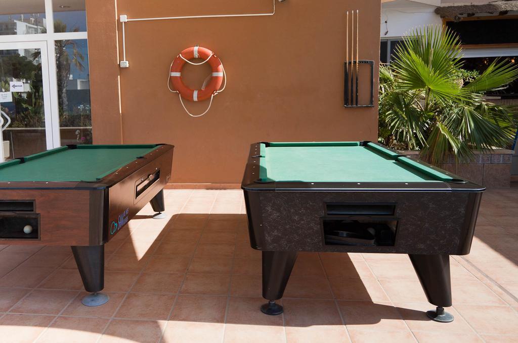 Apartamentos Blue Star (Adults Only) Sant Antoni de Portmany Dış mekan fotoğraf