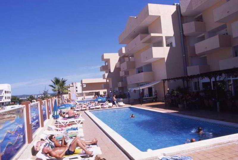 Apartamentos Blue Star (Adults Only) Sant Antoni de Portmany Dış mekan fotoğraf