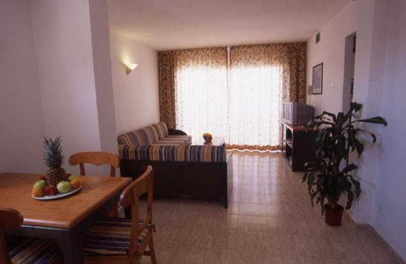 Apartamentos Blue Star (Adults Only) Sant Antoni de Portmany Dış mekan fotoğraf
