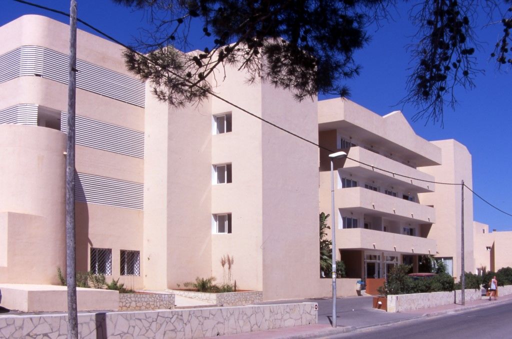 Apartamentos Blue Star (Adults Only) Sant Antoni de Portmany Dış mekan fotoğraf
